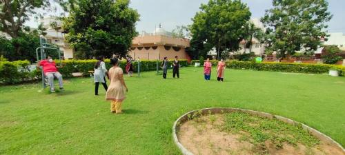 Morning exercise (82)